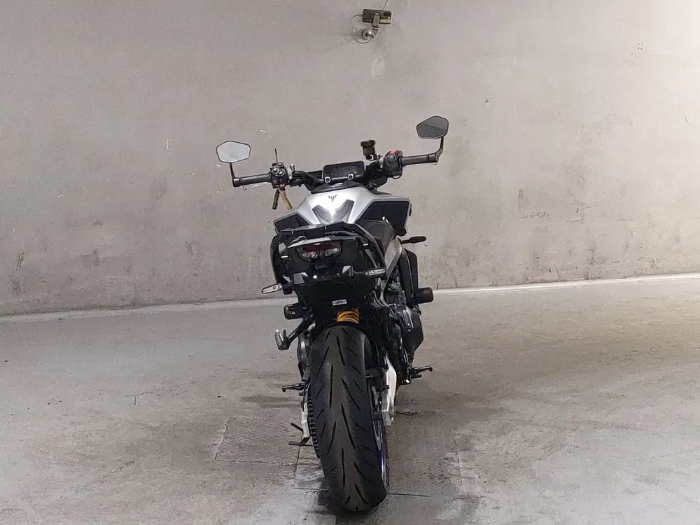 Yamaha Mt-09-2Sp 2024, чёрный, серебристый, фото 4