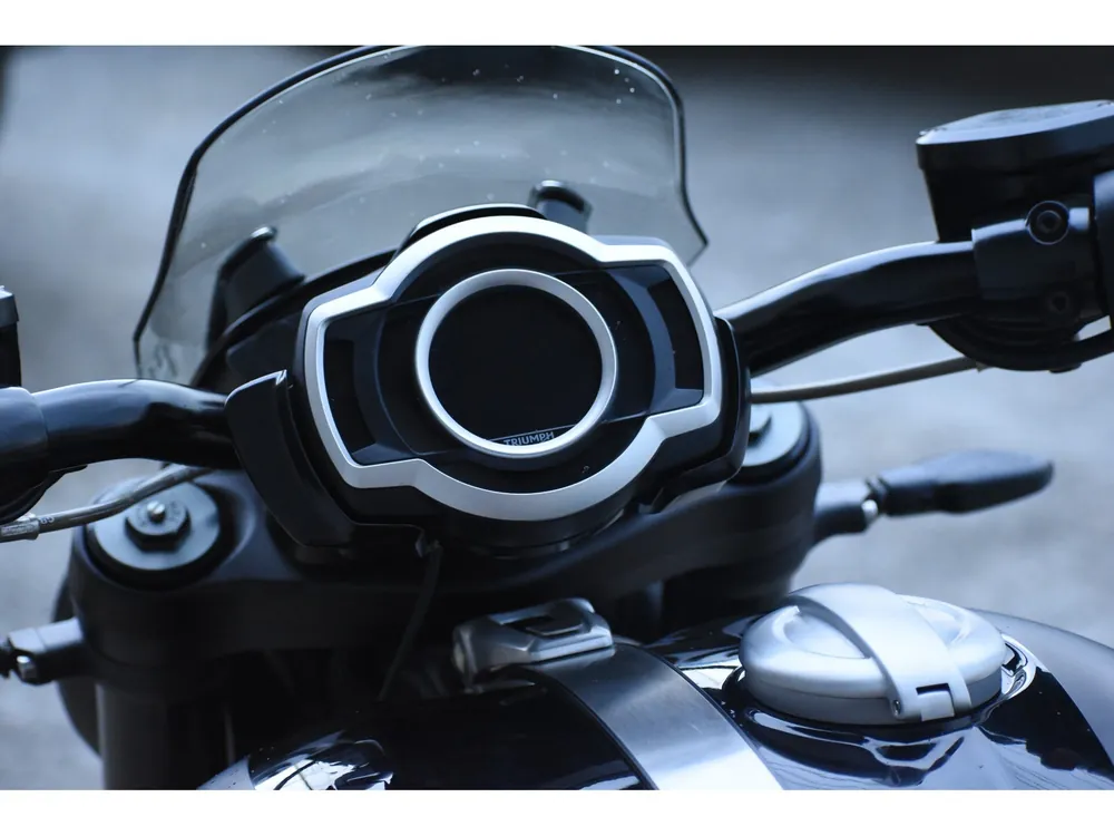 Triumph ROCKET 3R 2022, чёрный, фото 8