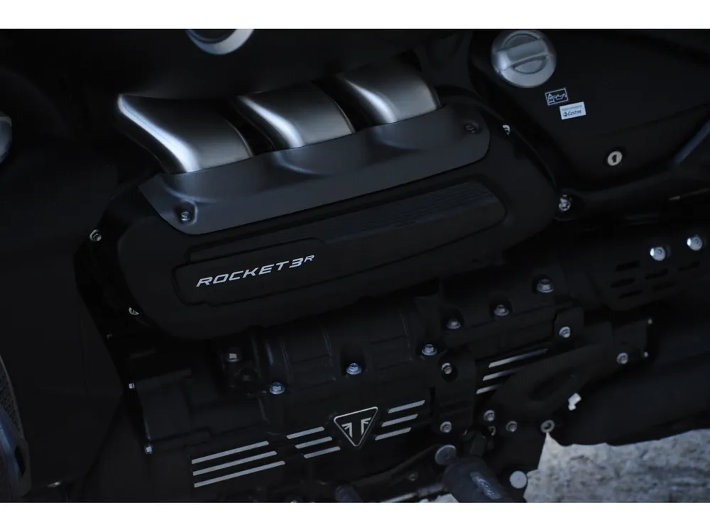 Triumph ROCKET 3R 2022, чёрный, фото 10