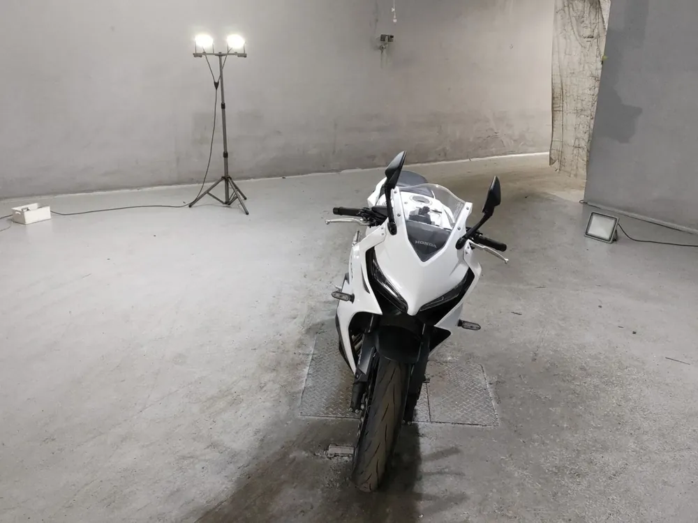 Honda CBR650R 2023, белый, фото 3