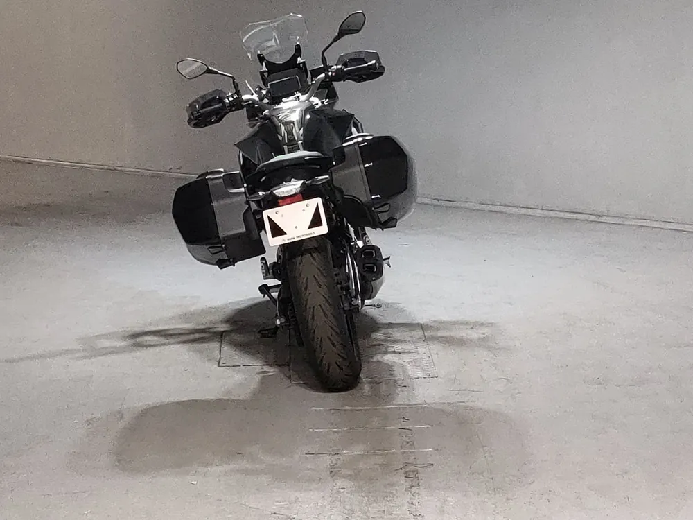 BMW F900XR 2024, чёрный, фото 4