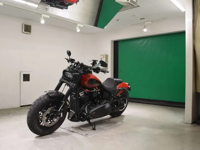 Harley-Davidson FXFBS1870 2023, red | black, фото 4