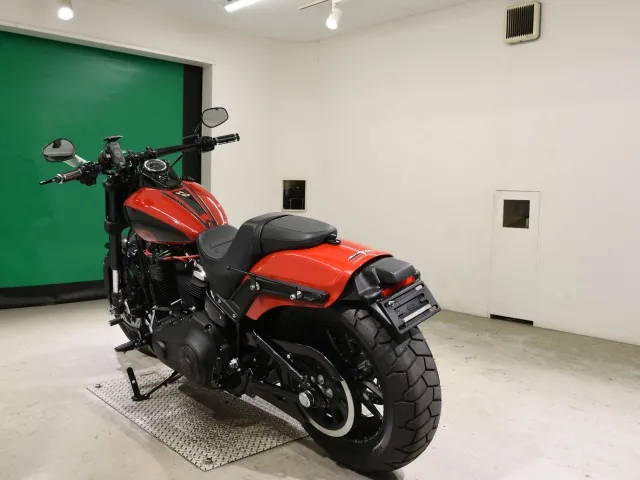 Harley-Davidson FXFBS1870 2023, red | black, фото 6