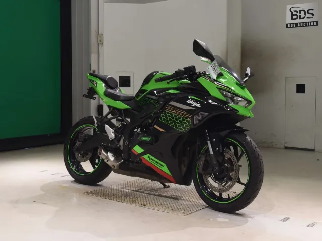 Kawasaki Ninja ZX-25R, зелёный, фото 3