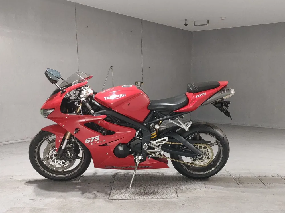Triumph Daytona 675 2010, красный, фото 2