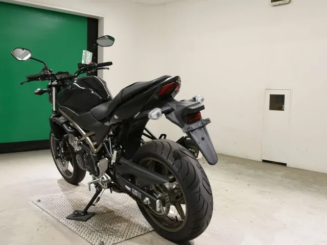 Suzuki SV650 2024, чёрный, фото 6