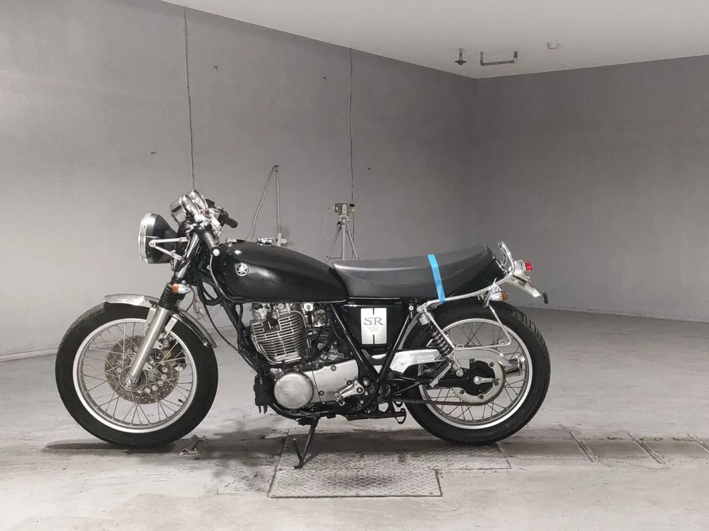 Yamaha SR400 Final Edition Limited 2020, чёрный, фото 2