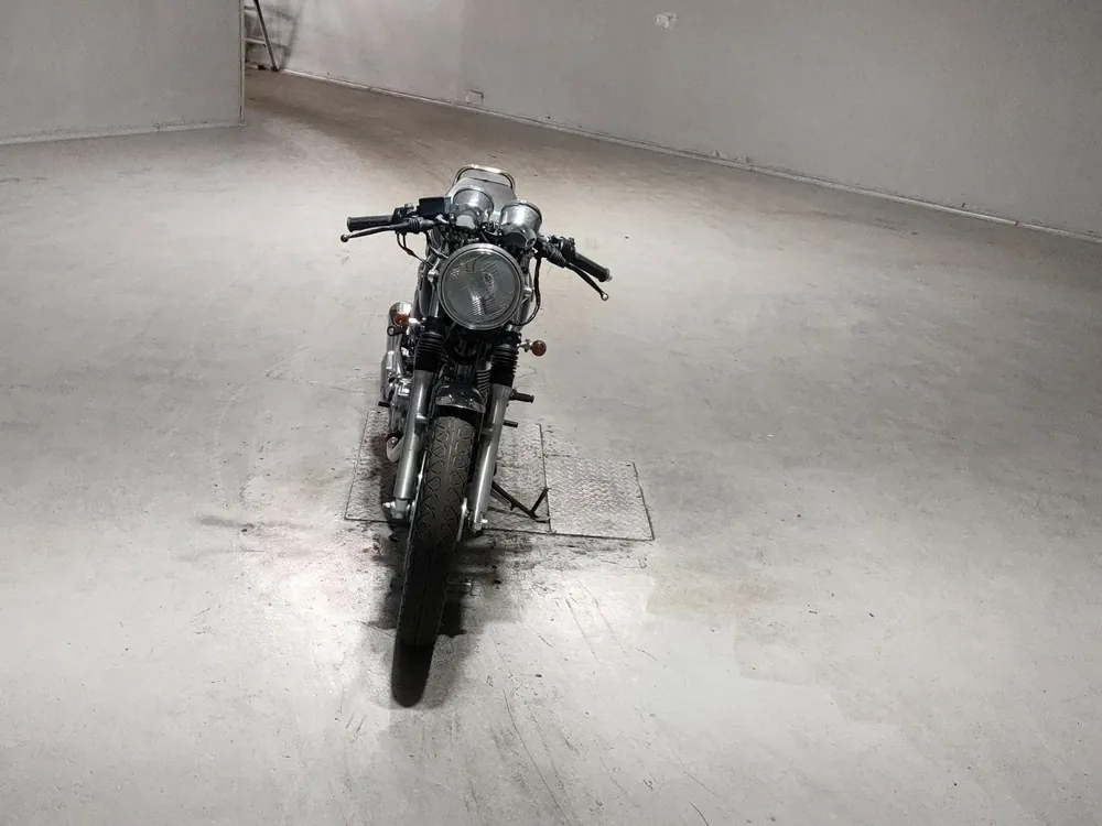 Yamaha SR400 Final Edition Limited 2020, чёрный, фото 3