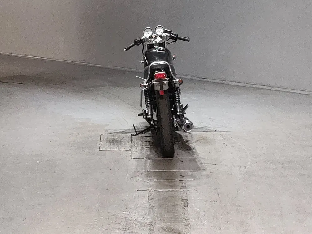 Yamaha SR400 Final Edition Limited 2020, чёрный, фото 4
