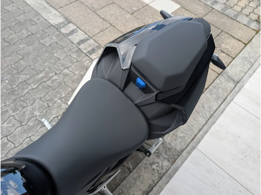 BMW S1000Rr 2026, чёрный, фото 11