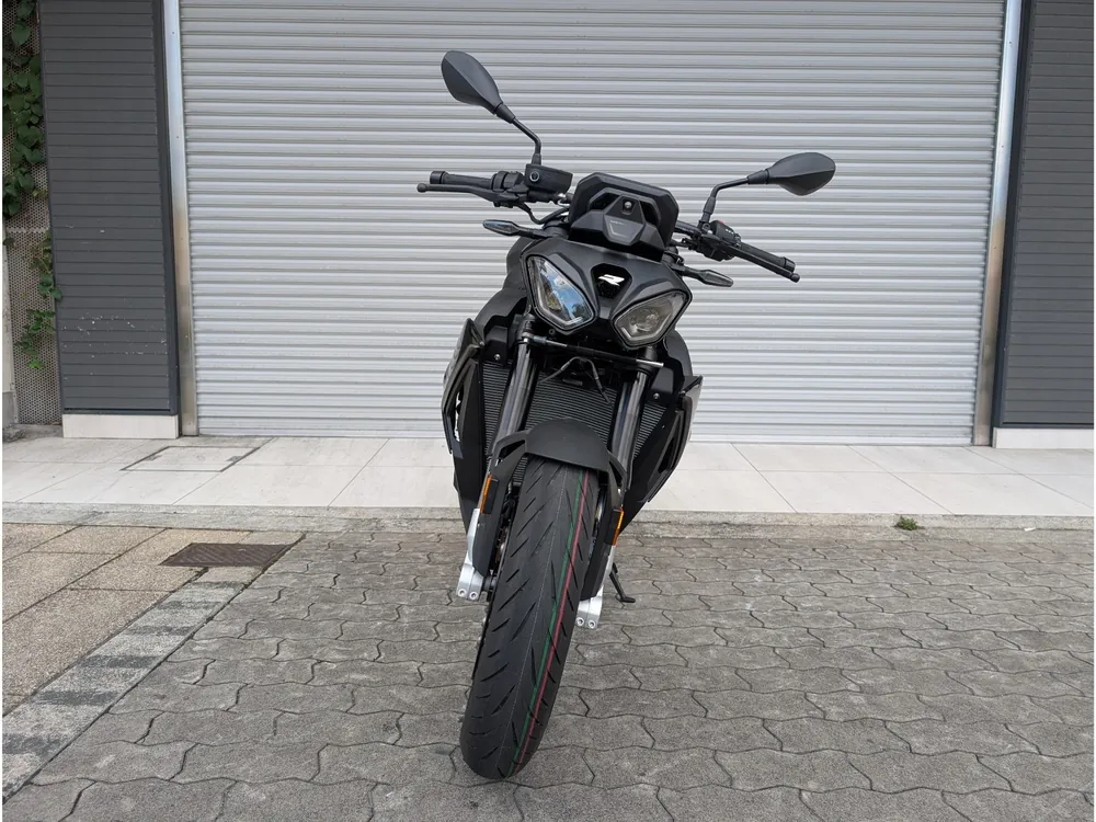 BMW S1000Rr 2026, чёрный, фото 16