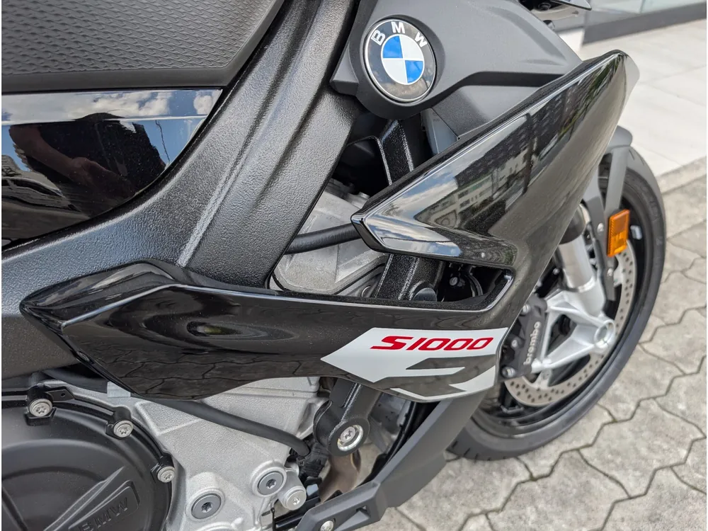 BMW S1000Rr 2026, чёрный, фото 6