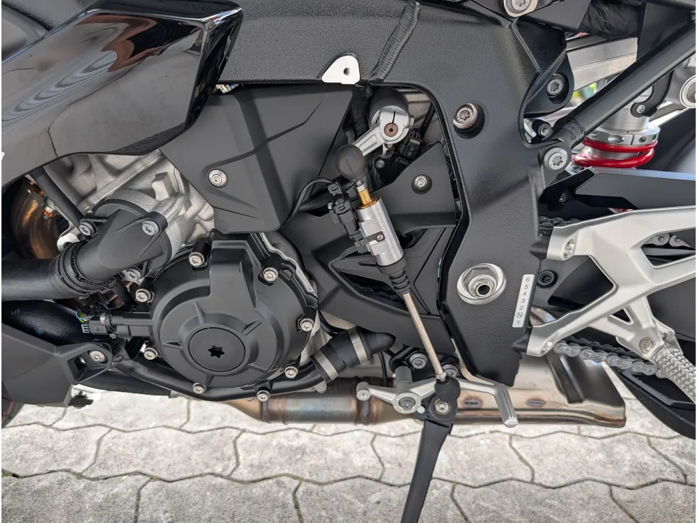 BMW S1000Rr 2026, чёрный, фото 10