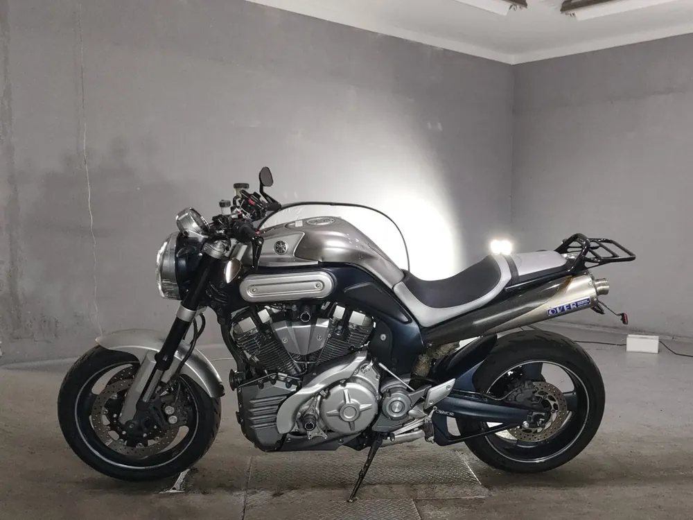 Yamaha MT-01 2005, серебристый, фото 2