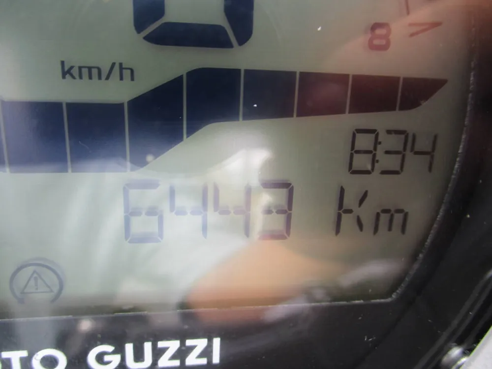 Moto Guzzi V7 Centenary 2021, фото 2
