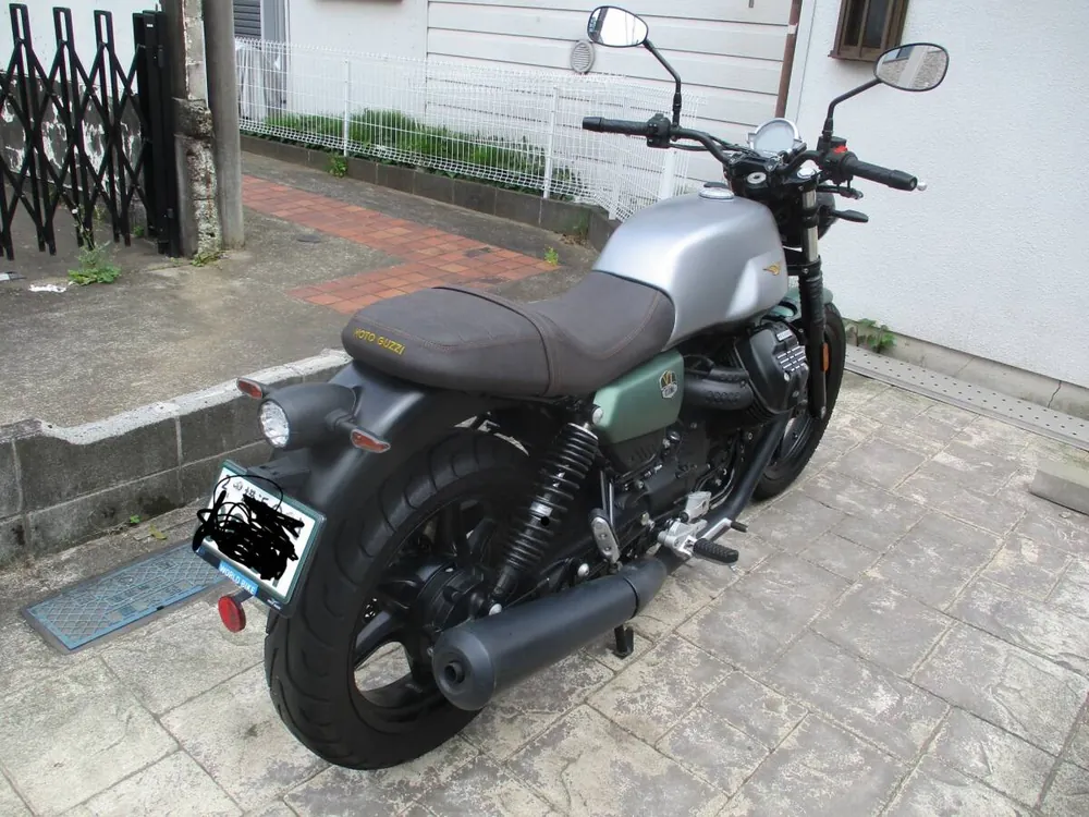 Moto Guzzi V7 Centenary 2021, фото 3