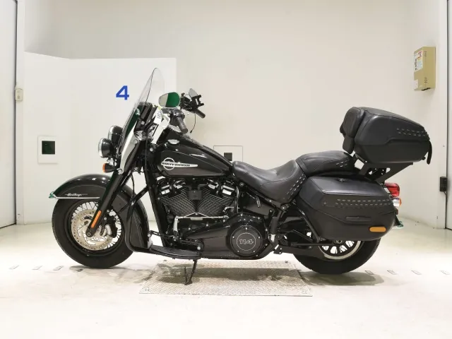 Harley-Davidson FLHCS1870 2019, чёрный, фото 2