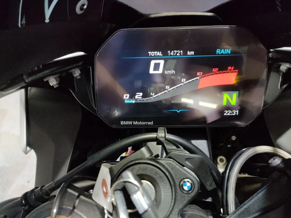 BMW S1000Rr 2022, white / red, фото 5