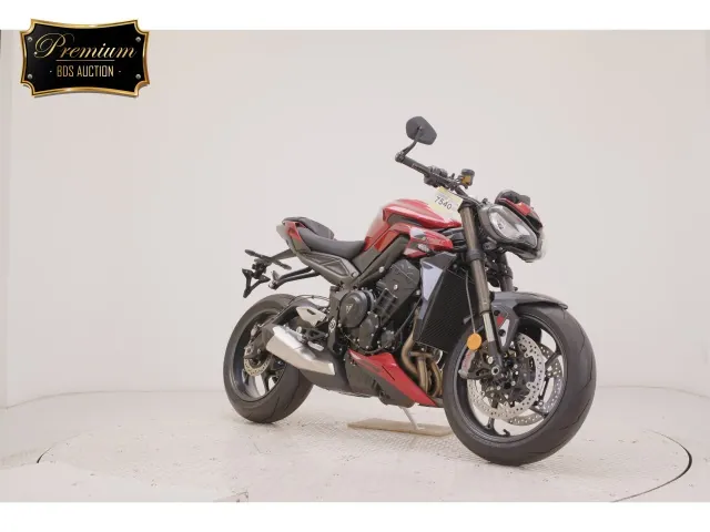 Triumph Street Triple RS 2026, красный, фото 3