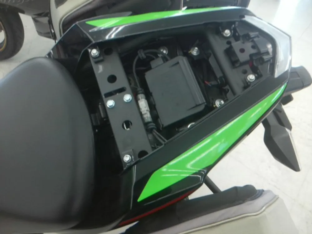 Kawasaki Ninja650A 2021, black/green, фото 5