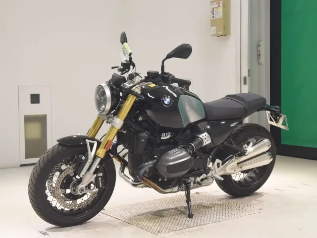 BMW R12nineT 2024, black | silver, фото 4