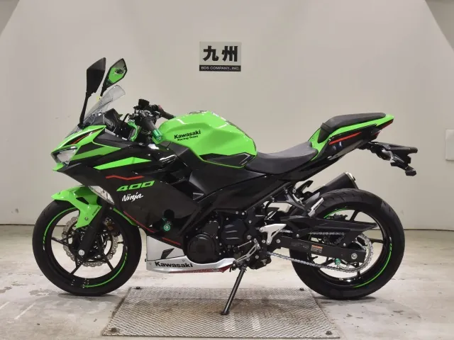 Kawasaki Ninja 400 2022, зелёный, фото 2