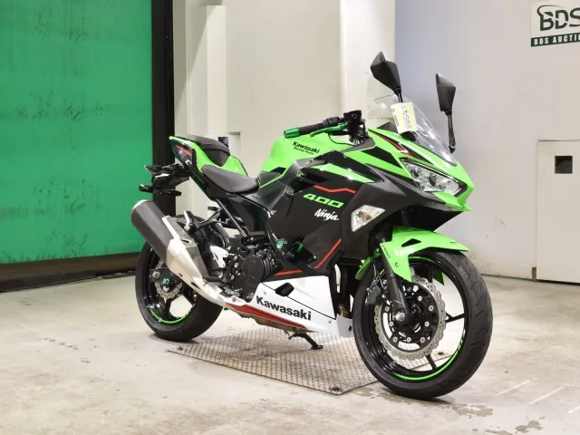 Kawasaki Ninja 400 2022, зелёный, фото 3