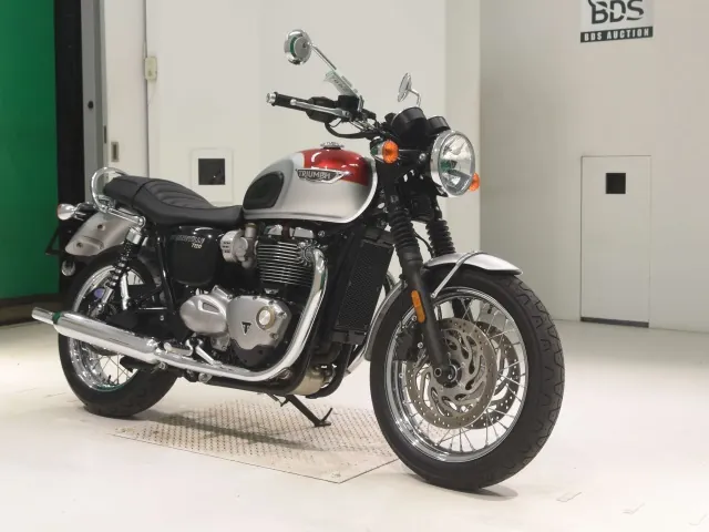 Triumph Bonneville T120 2017, red | silver, фото 2