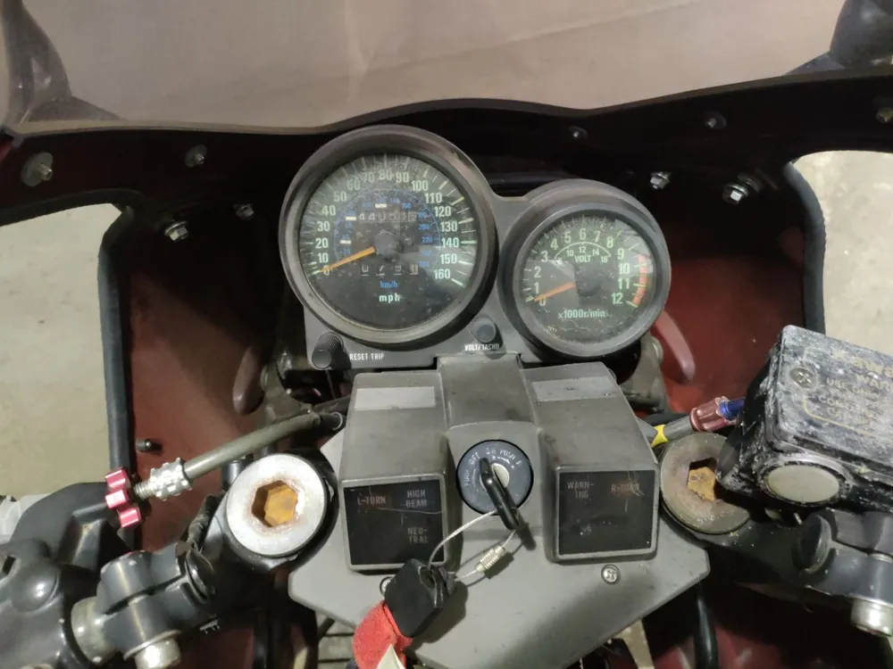 Kawasaki GPZ400 1993, красный, фото 5