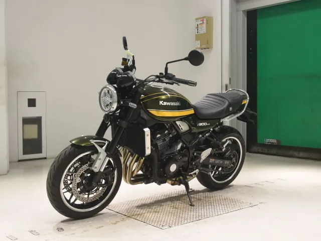 Kawasaki Z900RS 2021, зелёный, фото 4