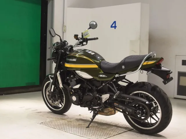 Kawasaki Z900RS 2021, зелёный, фото 6