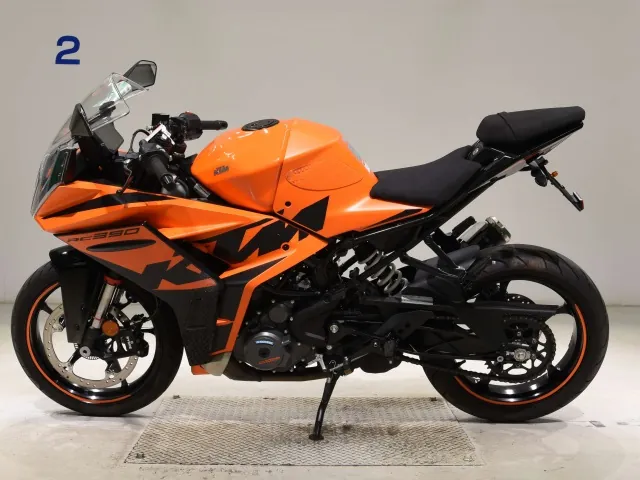 KTM RC 390 2022, black | orange, фото 2