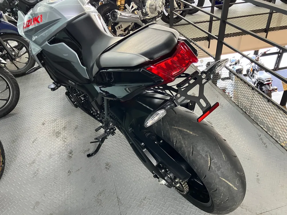 Suzuki GSX-S1000SR 2019, серебристый, фото 4