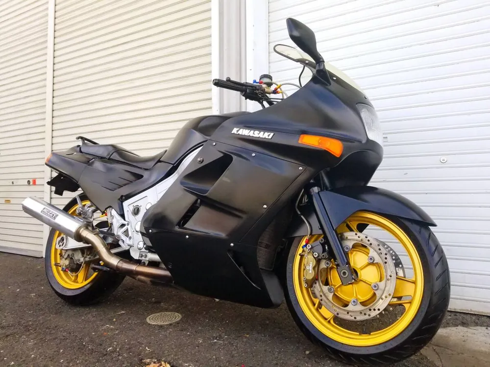 Kawasaki Ninja ZX-10 1990, фото 3
