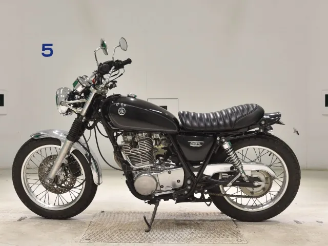 Yamaha SR400 2016, чёрный, фото 2