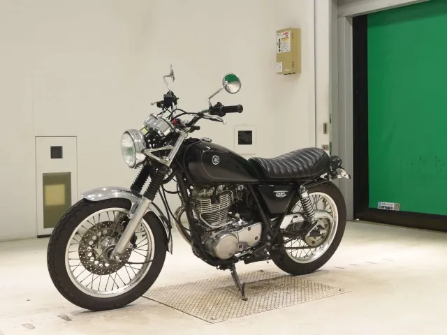 Yamaha SR400 2016, чёрный, фото 4