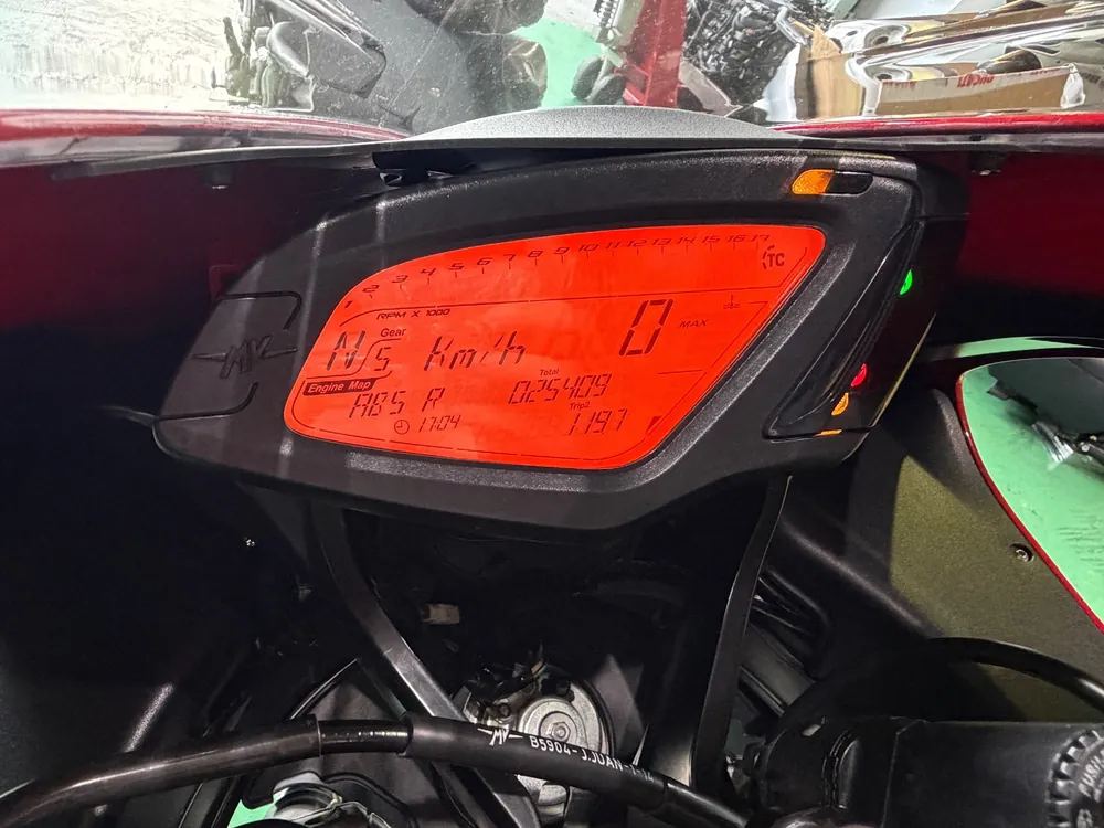 MV Agusta F3 800 2017, silver / red, фото 3