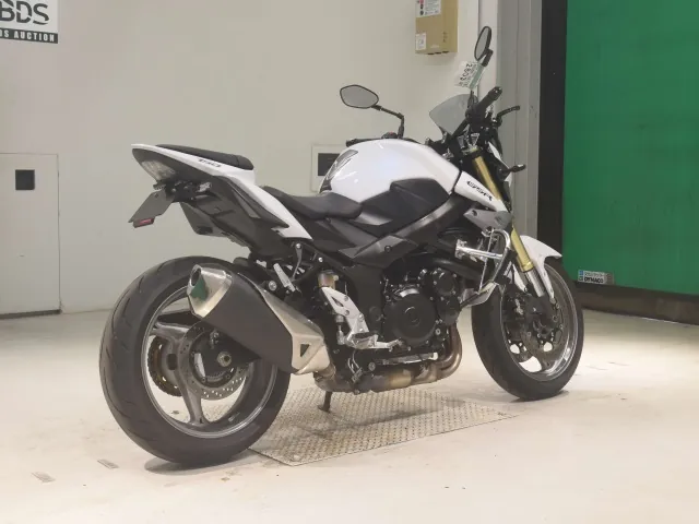 Suzuki GSR750 2013, белый, фото 5