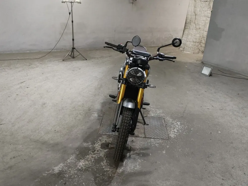 Triumph Scrambler 400 X 2025, black/silver, фото 3