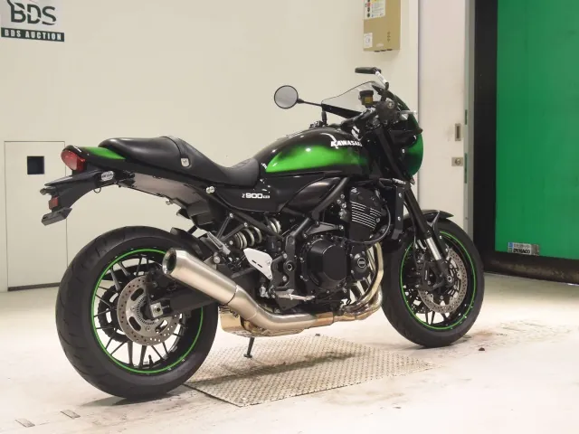 Kawasaki Z900RS 2024, black | green, фото 5