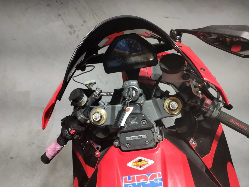 Honda CBR1000RR 2006, красный, фото 5