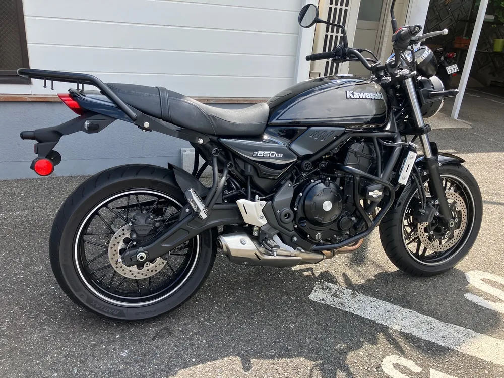 Kawasaki Z650RS 2024, серый, чёрный, фото 4