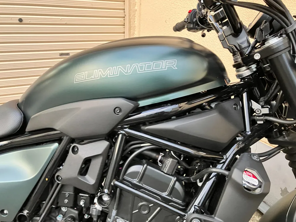 Kawasaki Eliminator 400SE 2024, black/green, фото 16