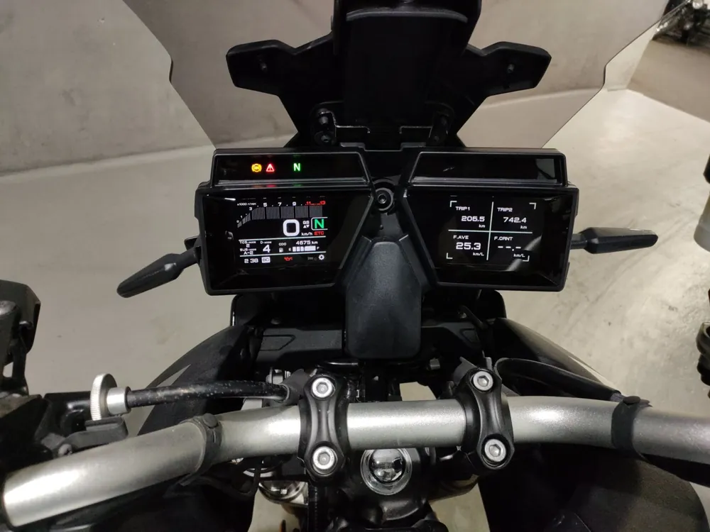 Yamaha Tracer 9 GT 2022, серебристый, фото 5