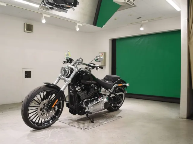 Harley-Davidson FXBR1920 2026, чёрный, фото 4