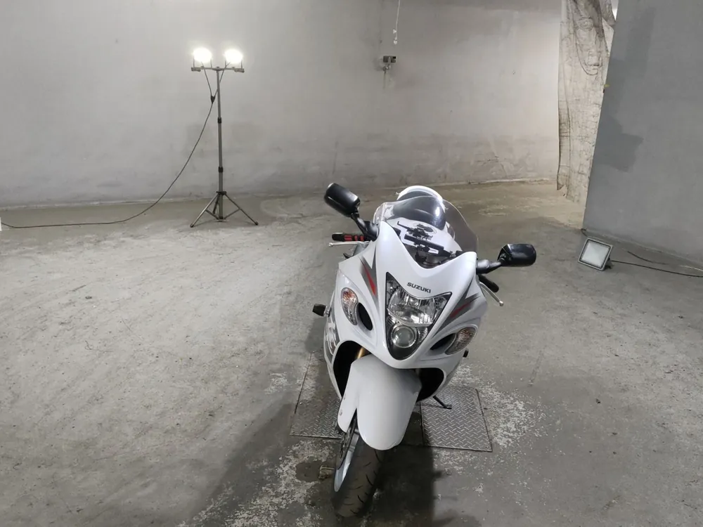 Suzuki GSX1300R 2012, белый, фото 3