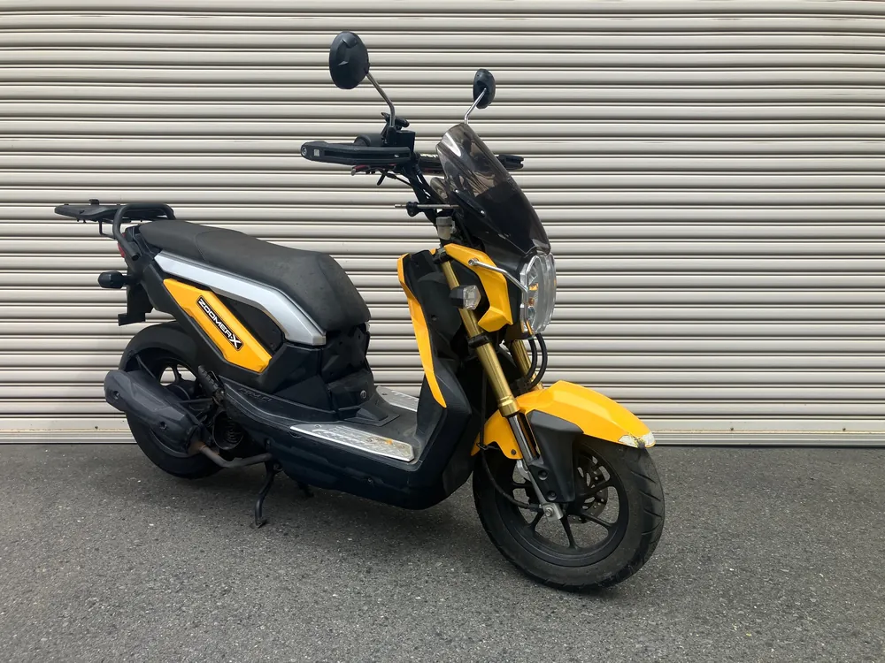 BMW M1000R, жёлтый, фото 6
