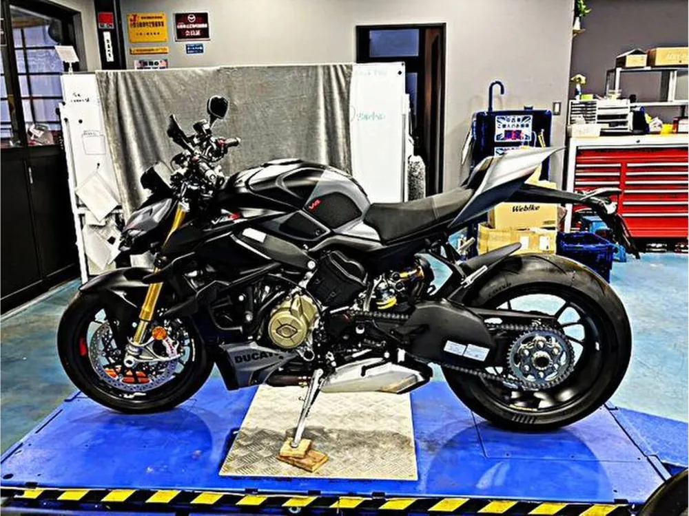 Ducati Streetfighter V4S 2024, фото 3