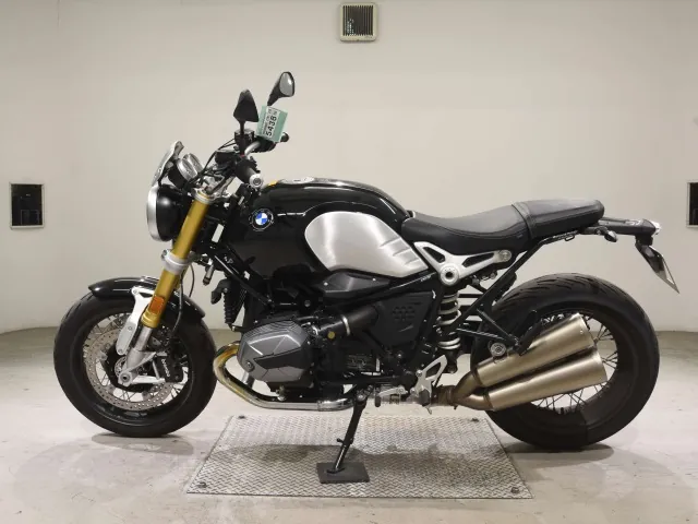 BMW R Nine T 2023, black | silver, фото 2