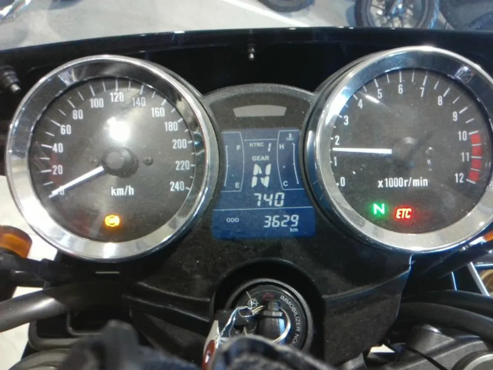 Kawasaki Z900RS 2024, чёрный, фото 3